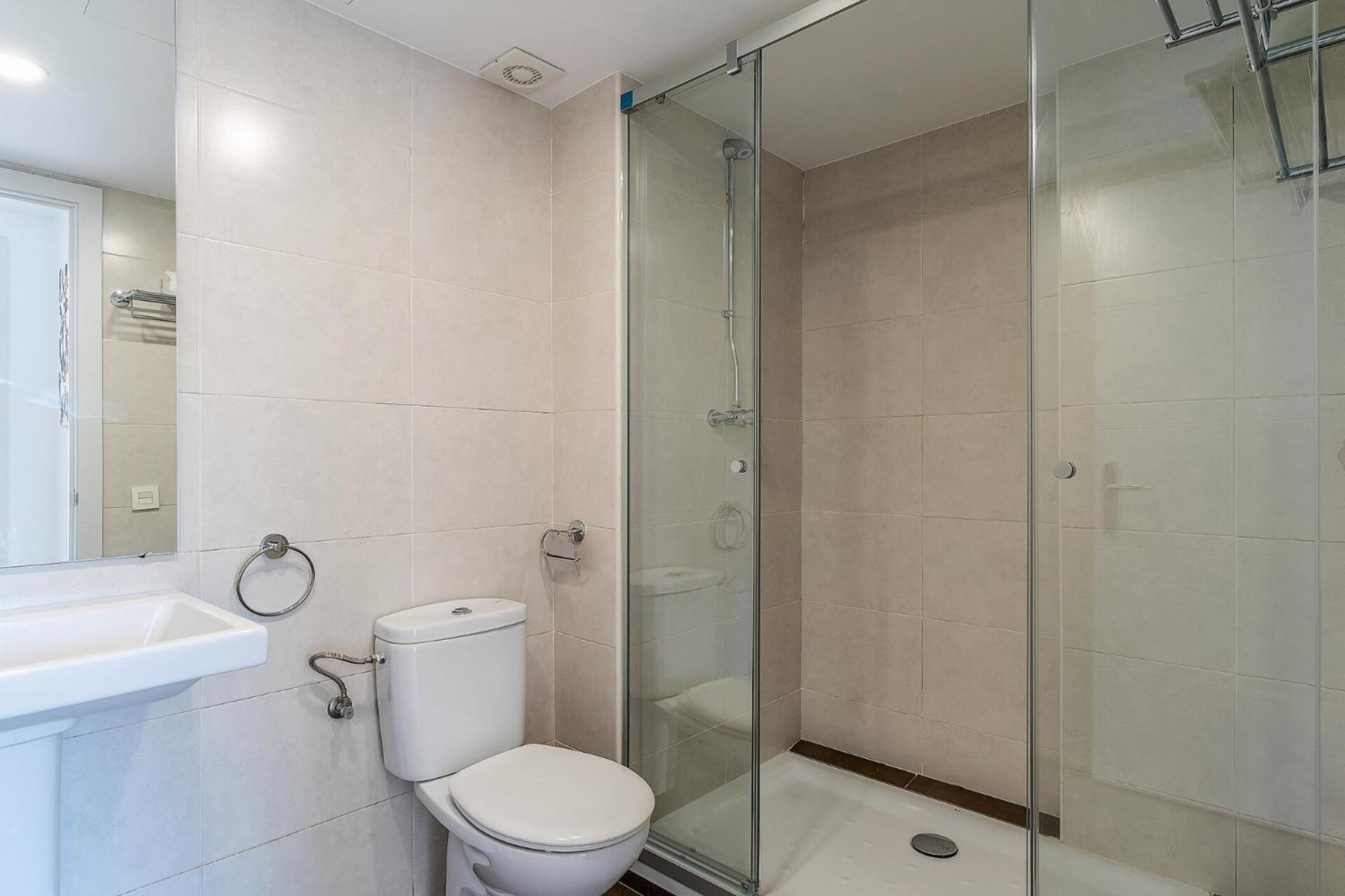 4239 - Ab Duplex Santa Coloma Iii *