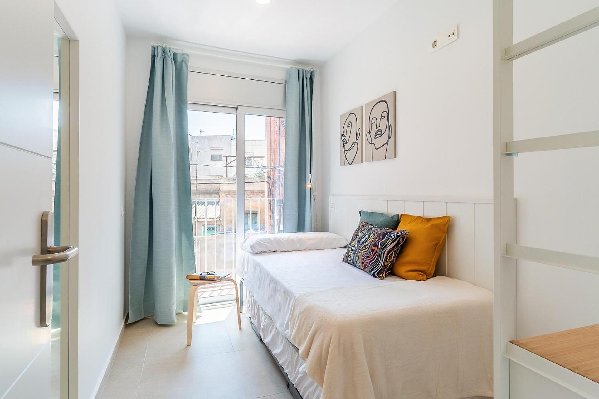 4239 - Ab Duplex Santa Coloma Iii